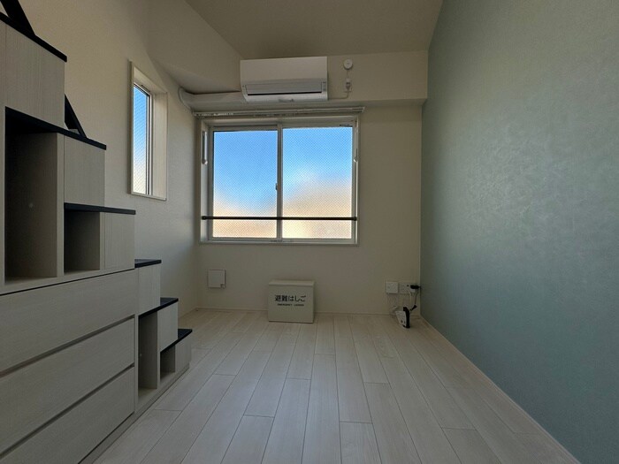 物件内観写真4　(居室)