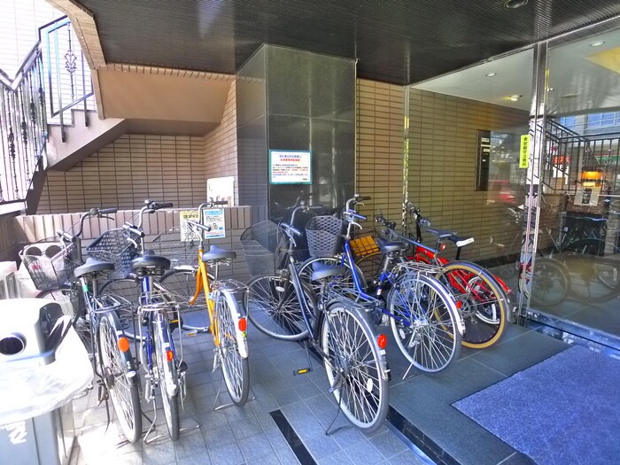 物件外観写真3　(駐輪場)