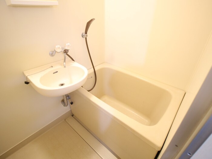 物件内観写真12　(バス／シャワールーム等)