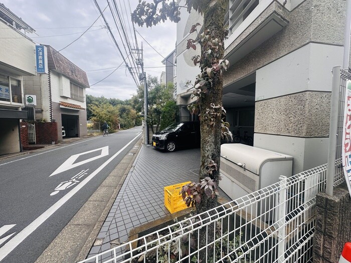 物件外観写真3　(周辺環境)