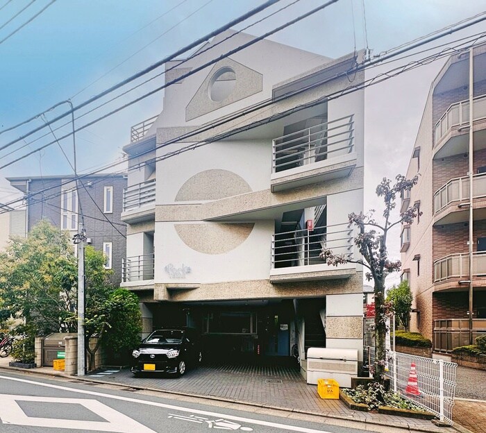 物件外観写真6　(建物設備)