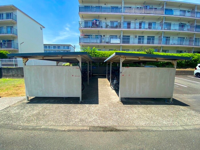 物件外観写真5　(駐輪場)