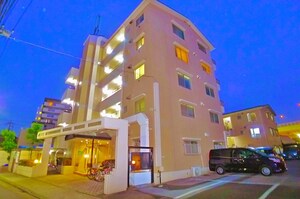 フラッツザF　B号棟外観写真