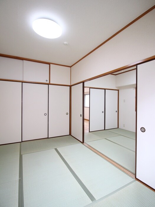 物件内観写真8　(居室)