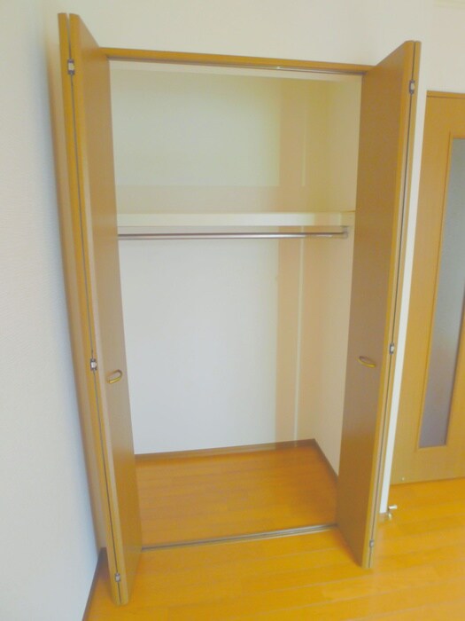物件内観写真12　(収納)
