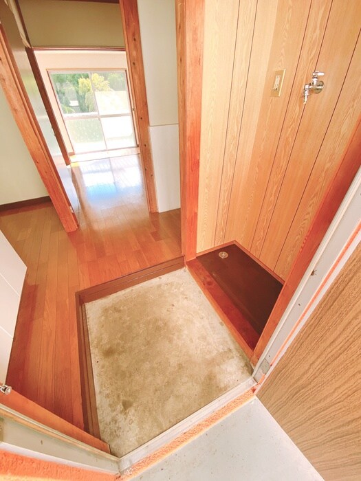 物件内観写真15　(玄関)