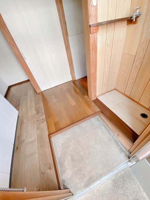 物件内観写真17　(玄関)