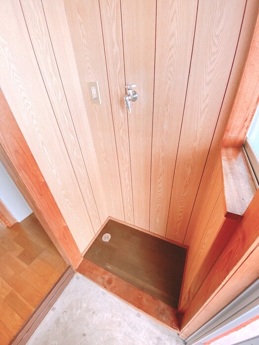 物件内観写真17　(洗濯機置場)