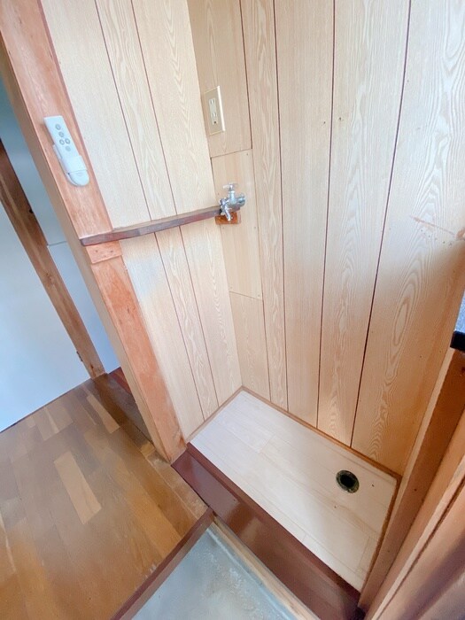 物件内観写真18　(洗濯機置場)