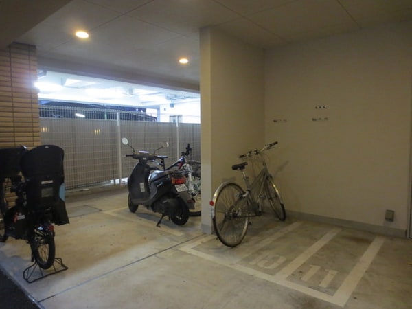 駐輪場