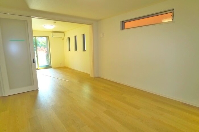 物件内観写真11　(居室)