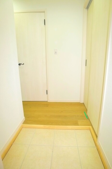 物件内観写真22　(玄関)