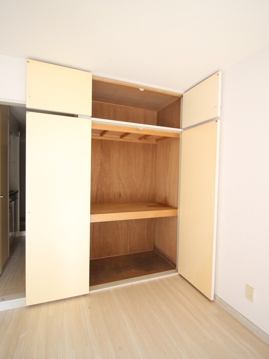 物件内観写真13　(収納)