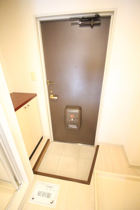 物件内観写真17　(玄関)