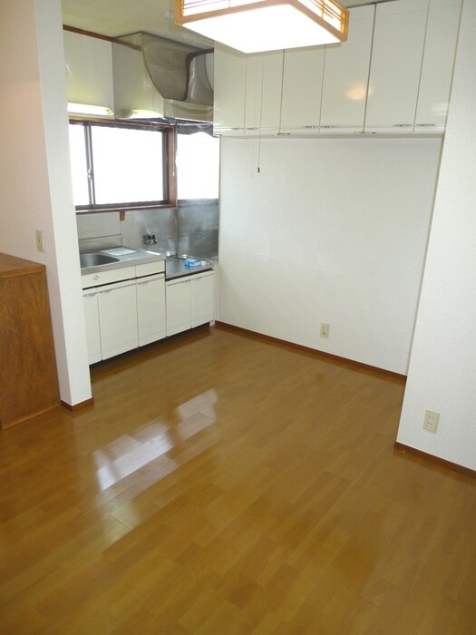 物件内観写真3　(居室)