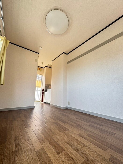 物件内観写真9　(居室)