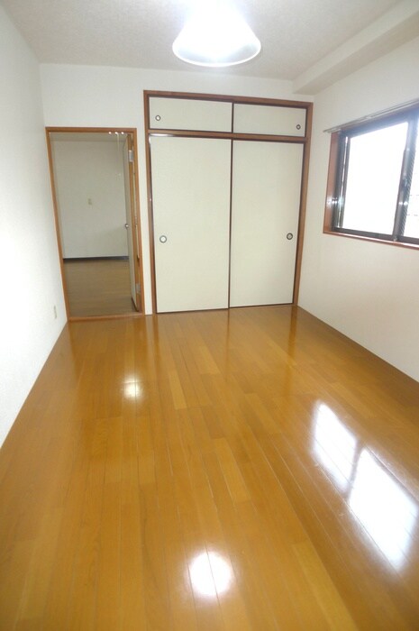 物件内観写真13　(収納)