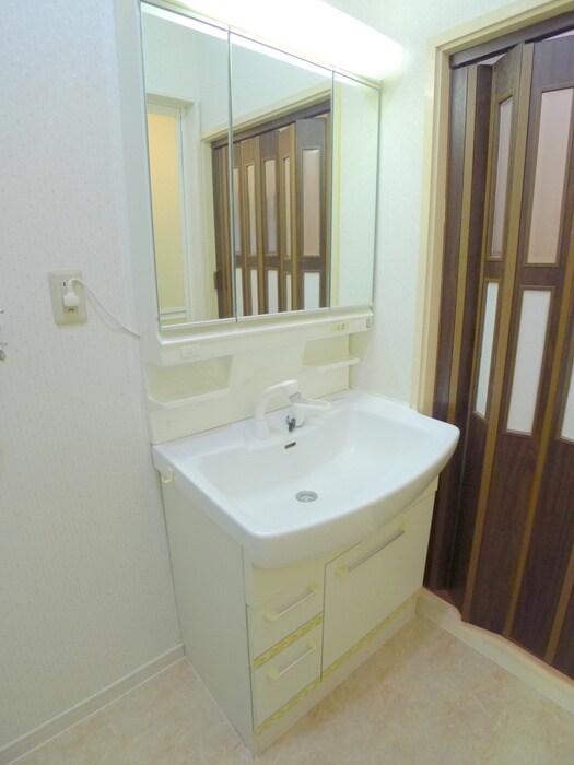 物件内観写真9　(洗面)