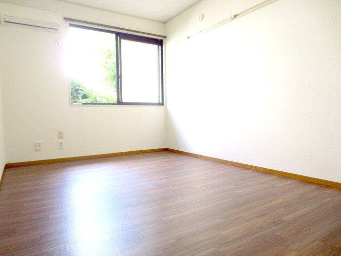 物件内観写真13　(居室)