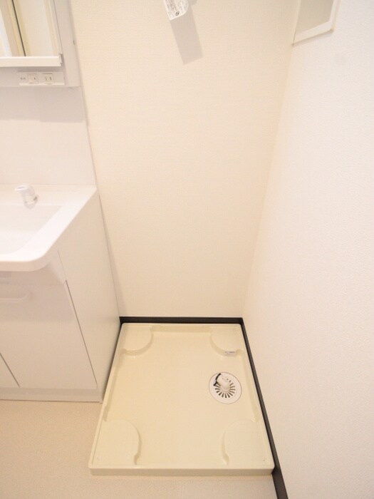 物件内観写真13　(洗濯機置場)