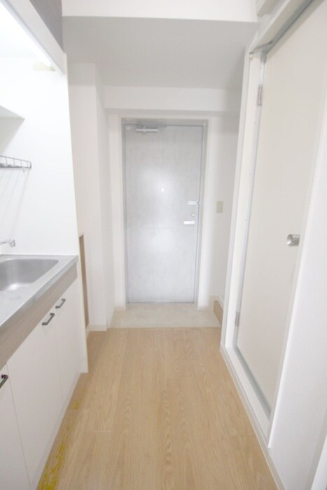 物件内観写真12　(廊下)