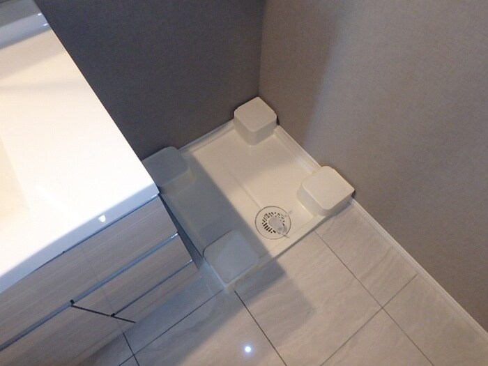 物件内観写真8　(洗濯機置場)