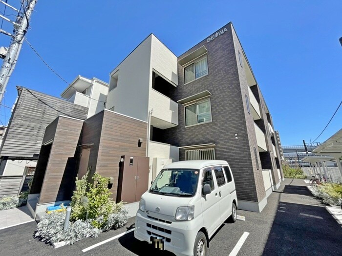 物件外観写真1　(エントランス部分)