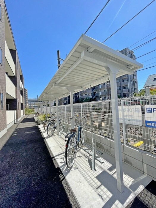 物件外観写真3　(駐輪場)