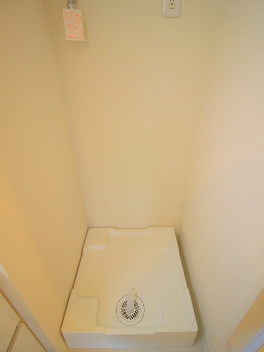 物件内観写真20　(洗濯機置場)