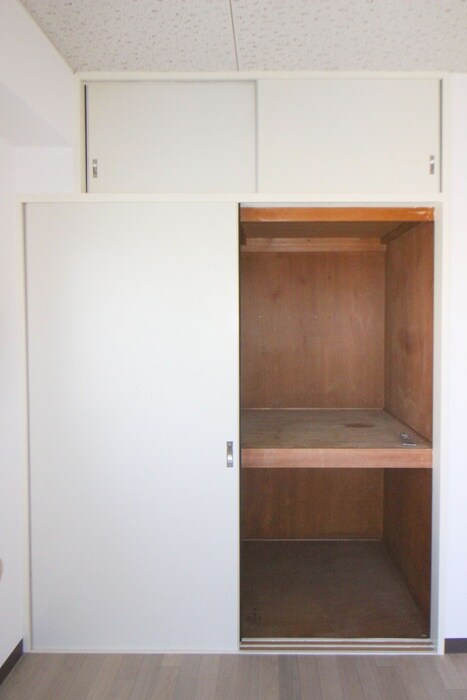 物件内観写真10　(収納)