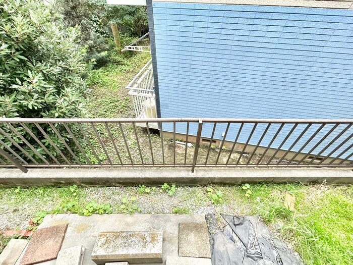 物件内観写真15　(室内からの展望)