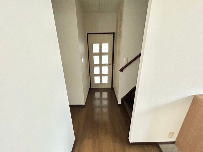 物件内観写真19　(廊下)