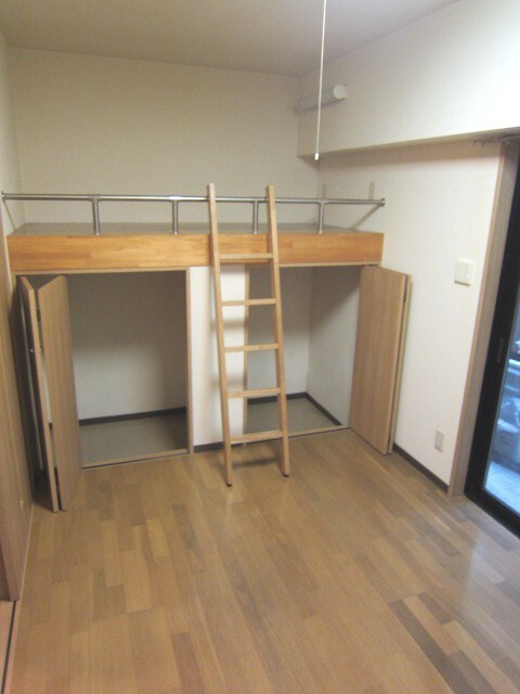 物件内観写真10　(居室)