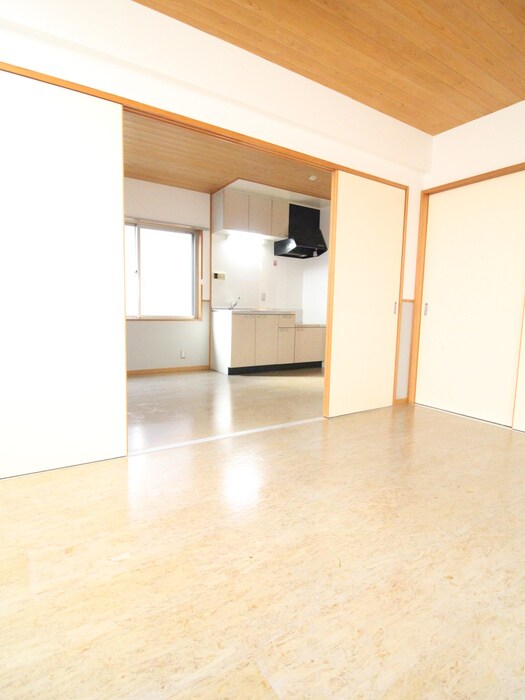 物件内観写真9　(居室)