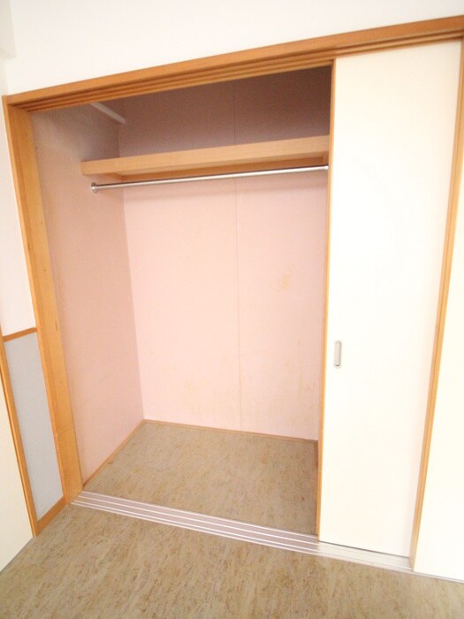 物件内観写真15　(収納)