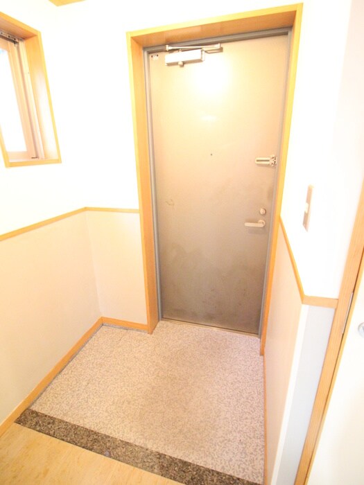 物件内観写真19　(玄関)