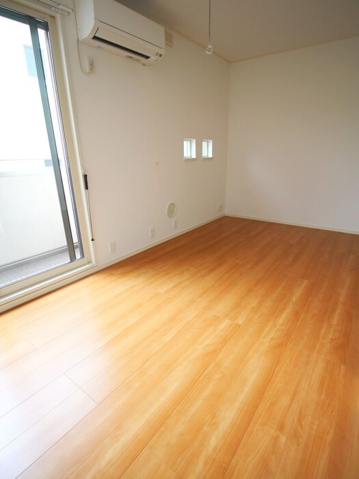 物件内観写真17　(室内からの展望)