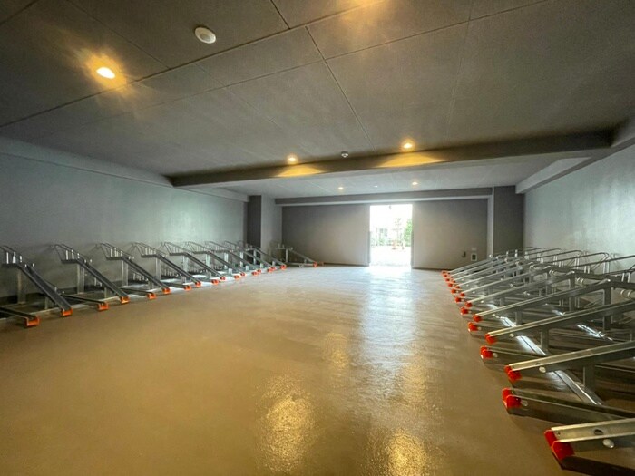 物件外観写真4　(駐輪場)