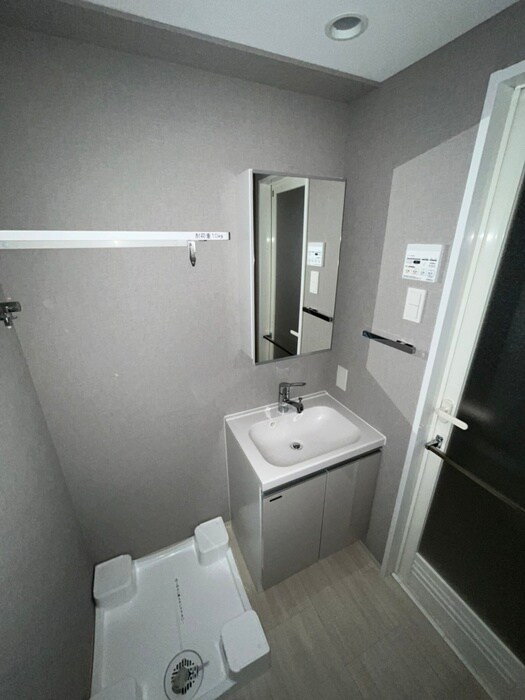 物件内観写真11　(洗面)