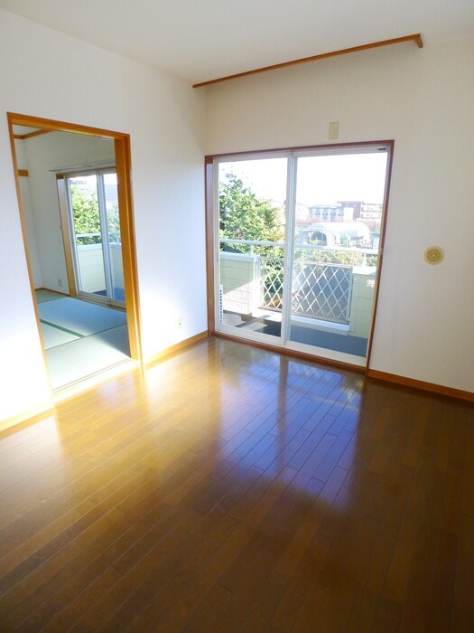 物件内観写真10　(居室)