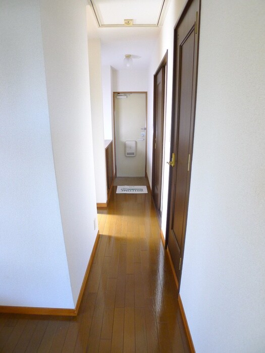 物件内観写真16　(廊下)