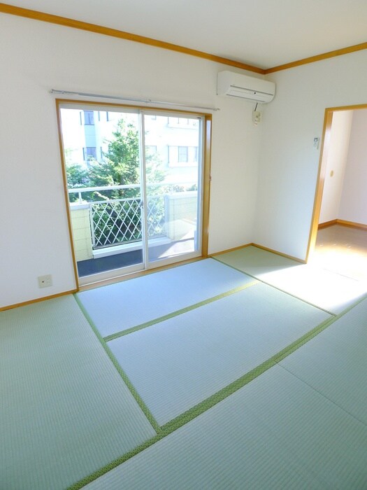 物件内観写真17　(室内からの展望)