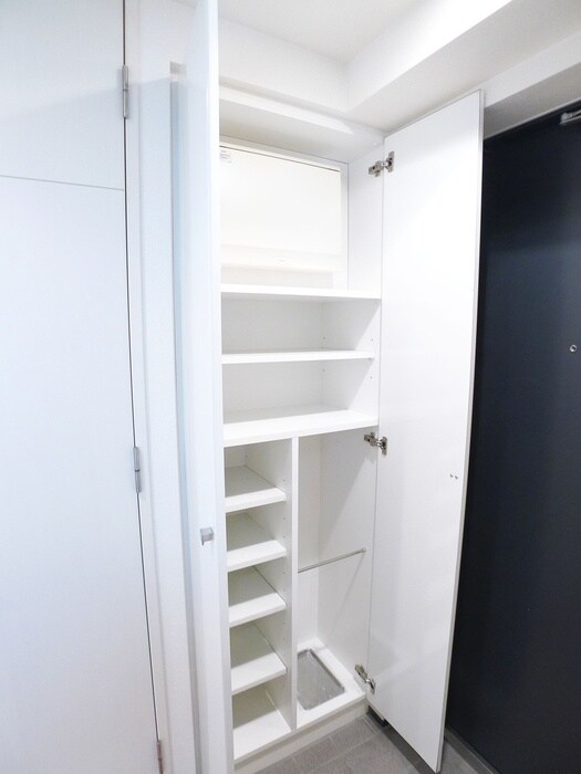 物件内観写真16　(靴箱)