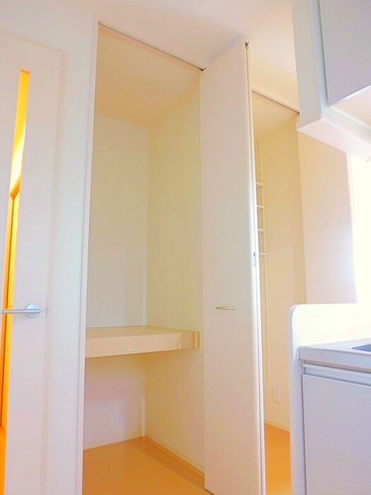 物件内観写真8　(収納)