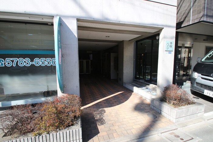 物件外観写真5　(エントランス部分)