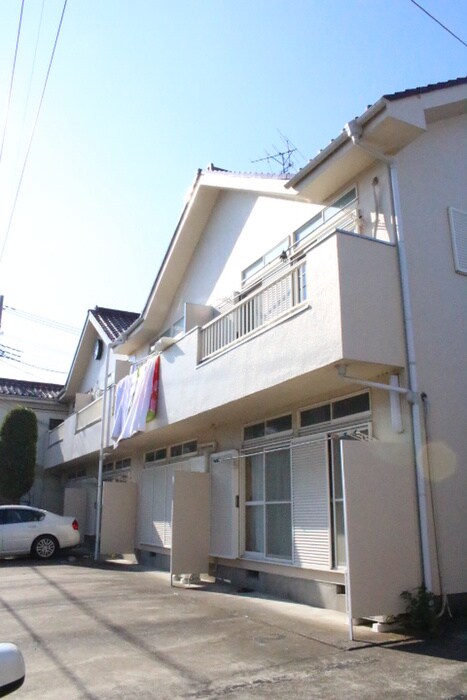 物件外観写真3　(駐車場)