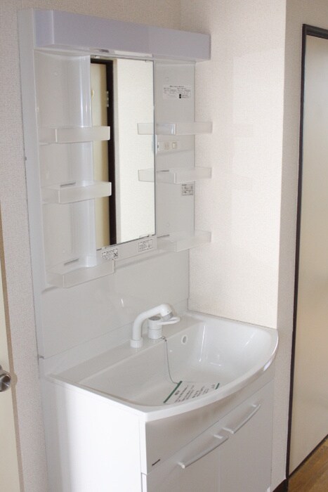 物件内観写真8　(洗面)