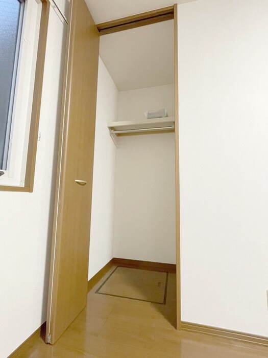 物件内観写真15　(収納)