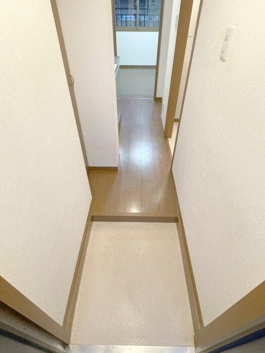 物件内観写真17　(玄関)