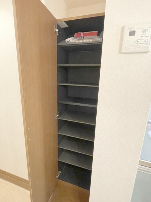 物件内観写真18　(靴箱)